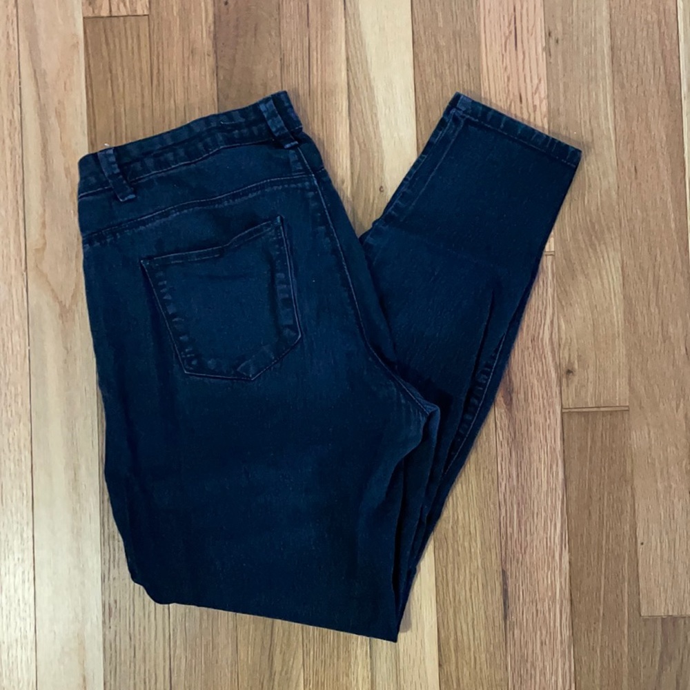 Skinny black jeans
